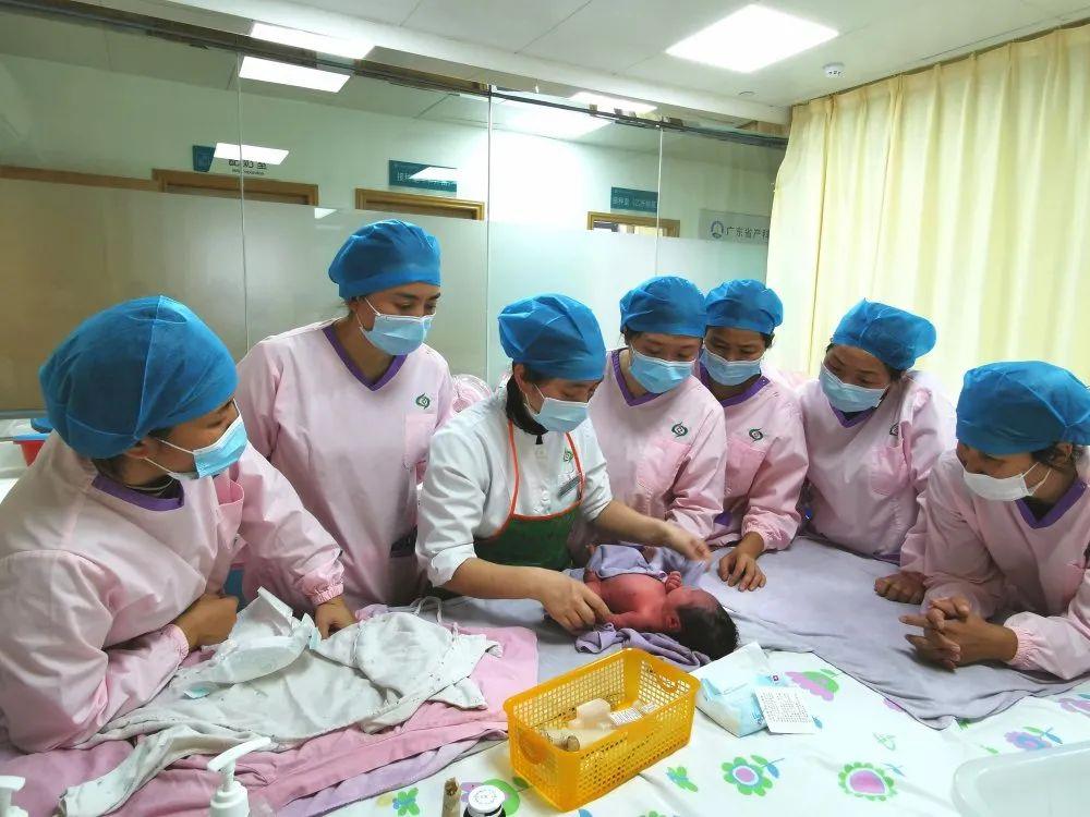 崇仁县妇婴监护型护送